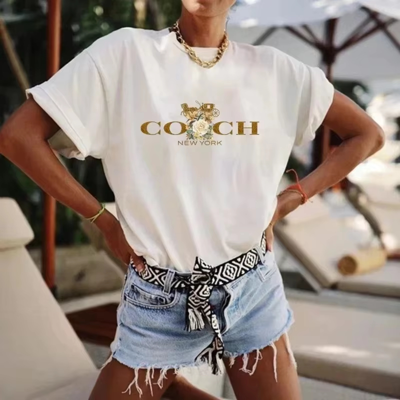 Streetwear Brand With Flowers - T-shirt di Lusso con Logo Classico