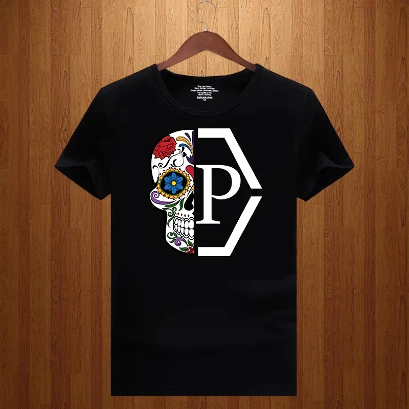 Streetwear Brand With Flowers - T-shirt di Lusso con Stampa Mezza
