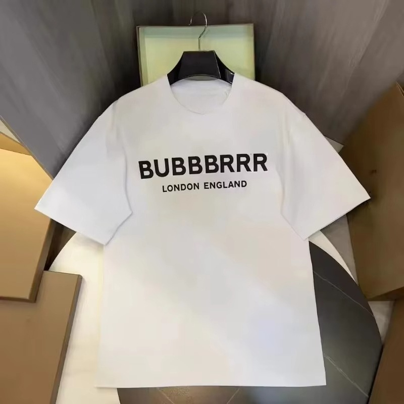 Streetwear Brands 2026 - T-shirt Uomo e Donna 2026: T-shirt