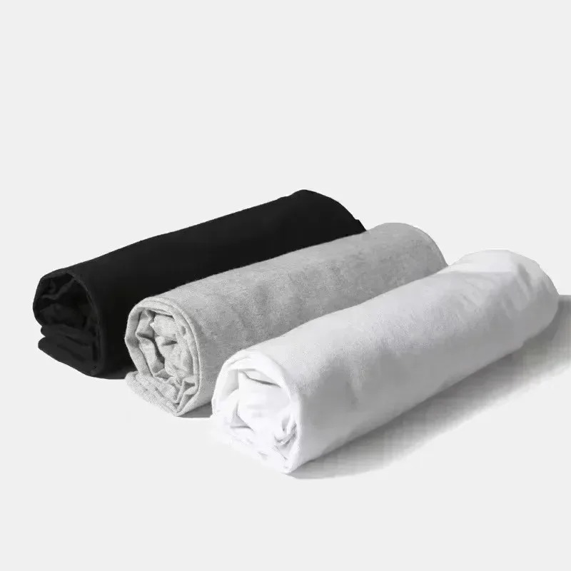 T-shirt a maniche corte con st - Streetwear Brand Identity recensione e prezzo